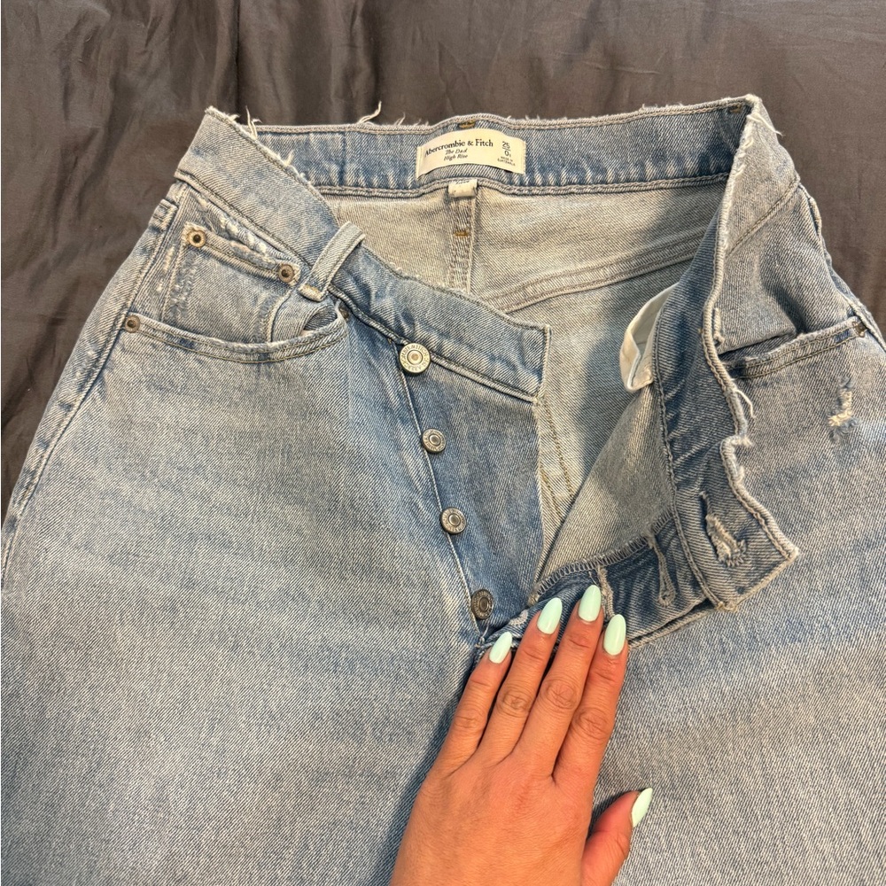 Abercrombie & Fitch Light Blue Straight Leg Jeans - Picture 6 of 7